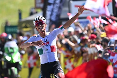 Dubbelslag Isaac del Toro in Tour Auvergne, toptalent Paul Seixas stapt af na valpartij