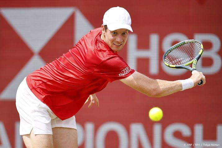 Tennisser Van de Zandschulp naar tweede ronde op Queen's