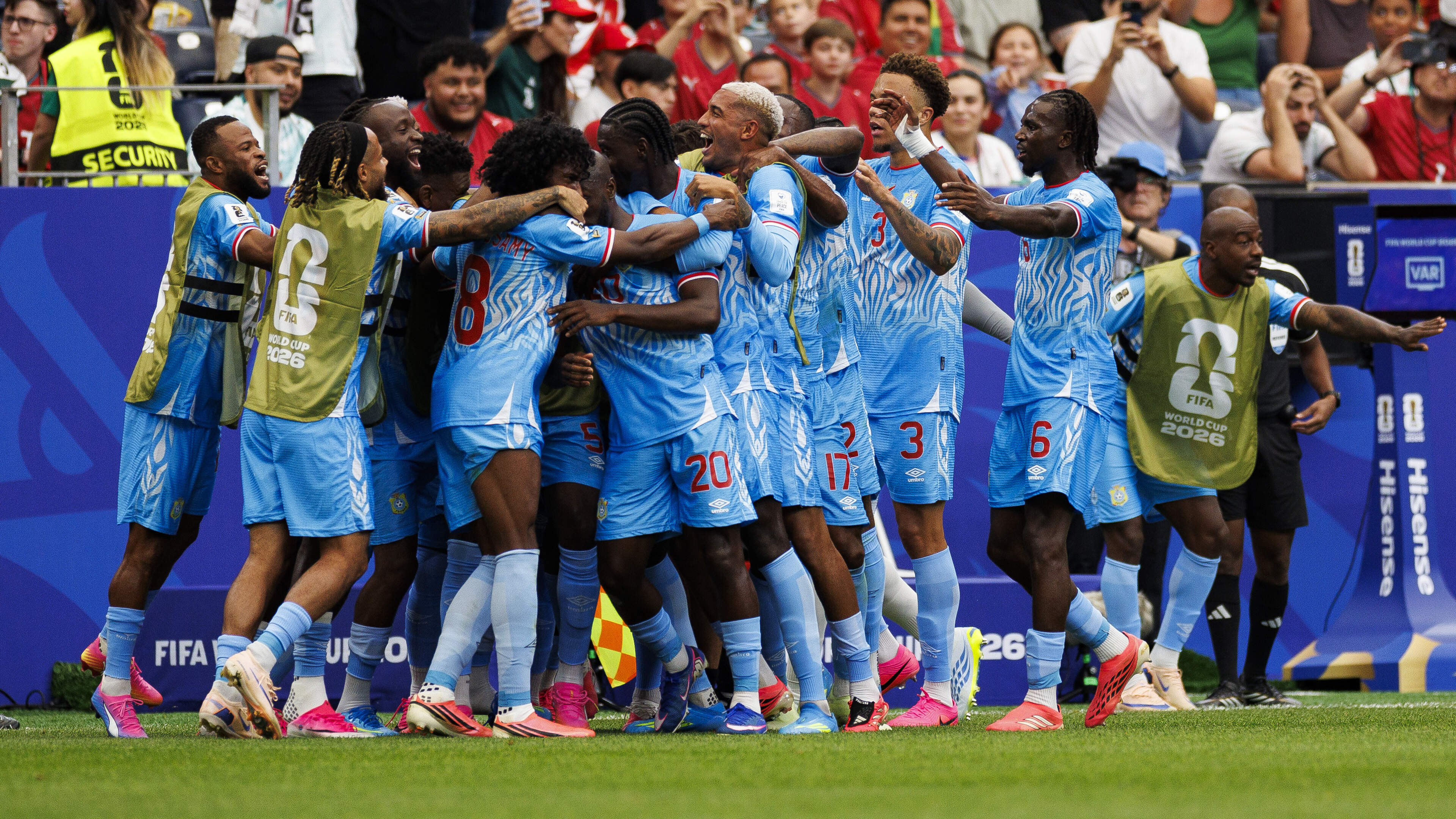 Historische ontlading: supporters DR Congo door het dolle na eerste WK-punt ooit