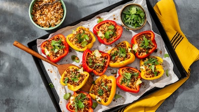 Wat Eten We Vandaag: Gevulde paprika's met kruidig gehakt en rijst