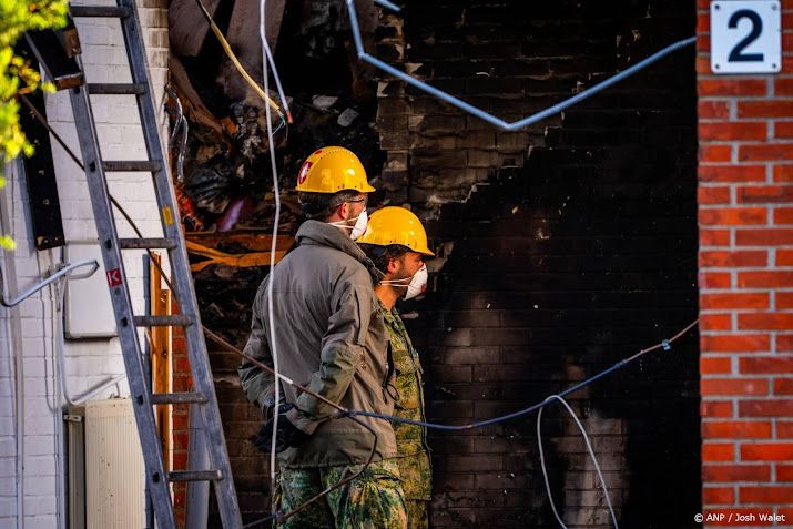 Zoeken naar slachtoffers onder puin Amsterdamse flat gestopt