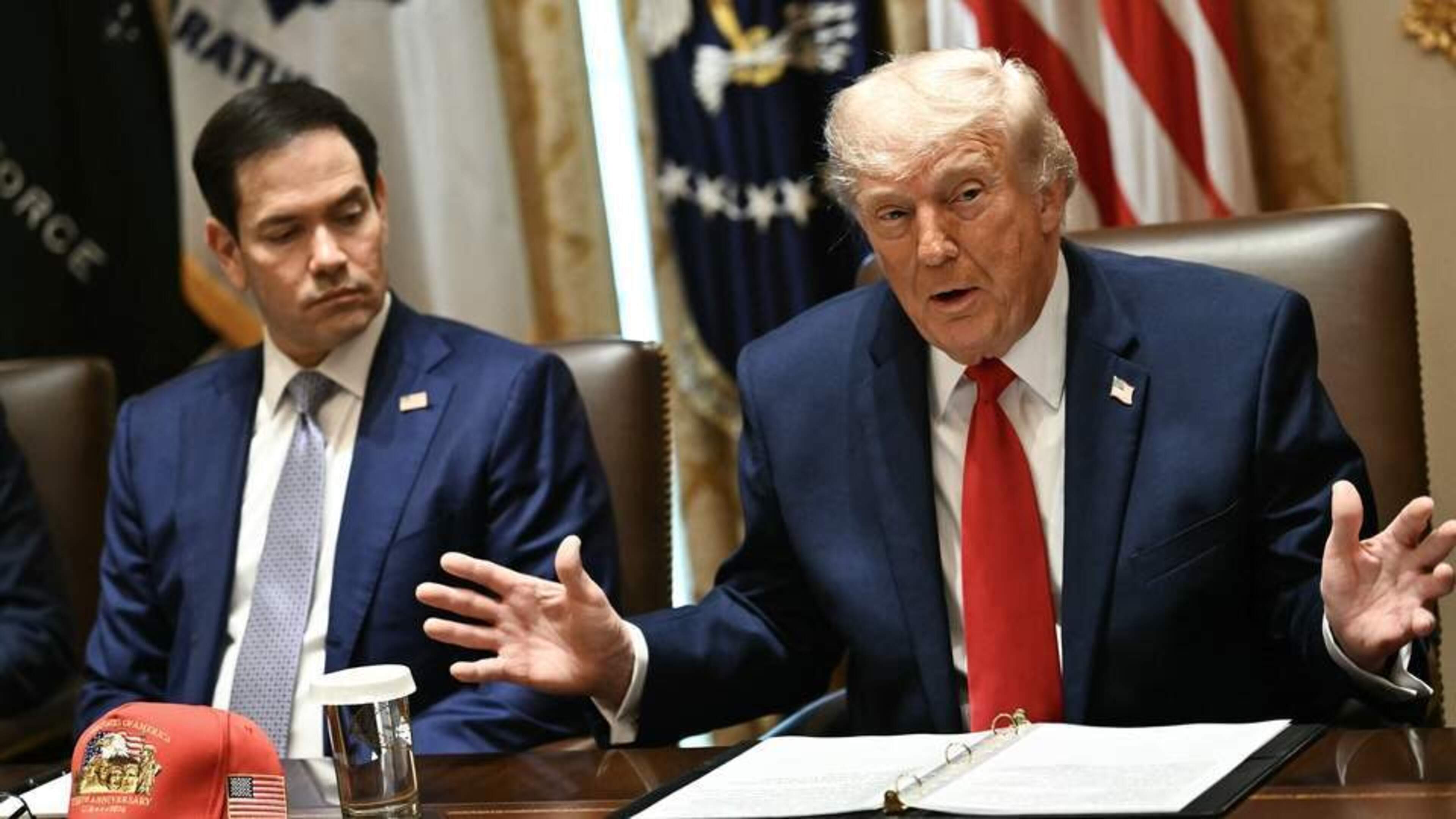 Trump haalt uit naar Israël om aanvallen op Libanon te stoppen: ’Verknoei het niet!’