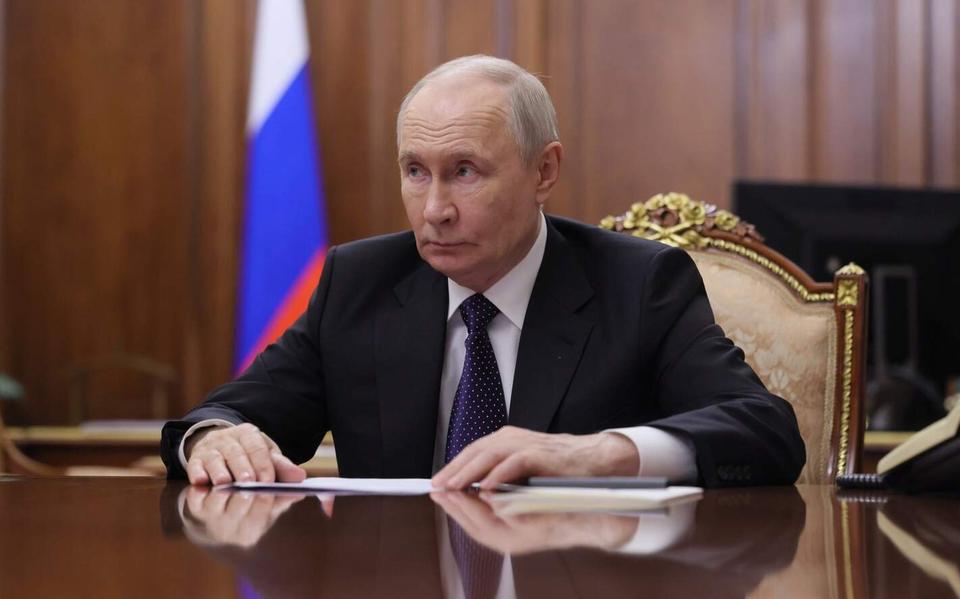 LIVE | Britse krijgsmacht onderschept tanker van Russische schaduwvloot: ’Financiers van Poetins oorlog laten we niet schuilen’