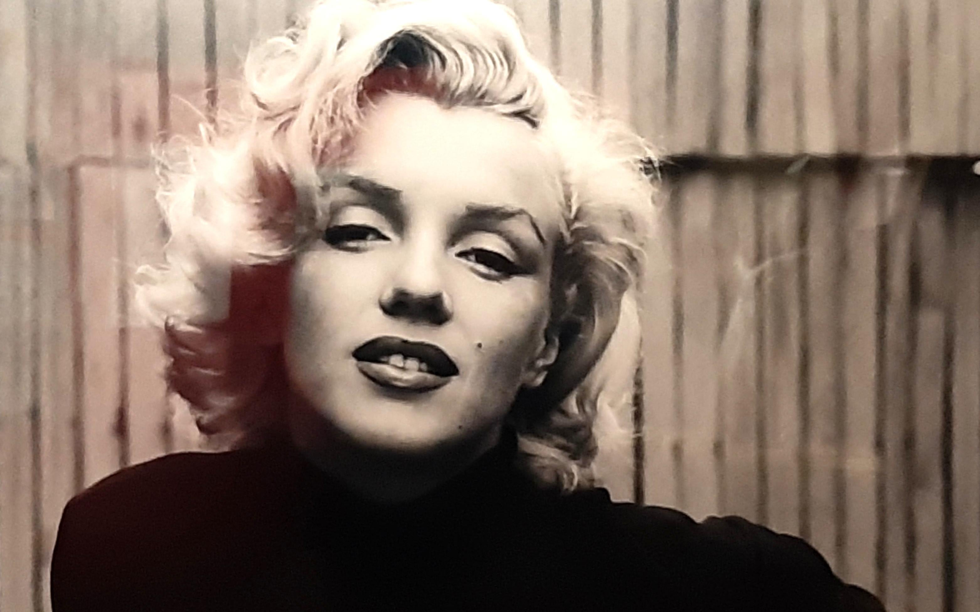 In expositie ‘Marilyn’ in Forum Groningen wordt haar leven nog eens dunnetjes overgedaan. Maar het is de moeite waard om te bekijken | Kunst kijken met Eric Bos