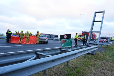 Persoon overleden bij ernstig ongeval op A13 richting Rotterdam