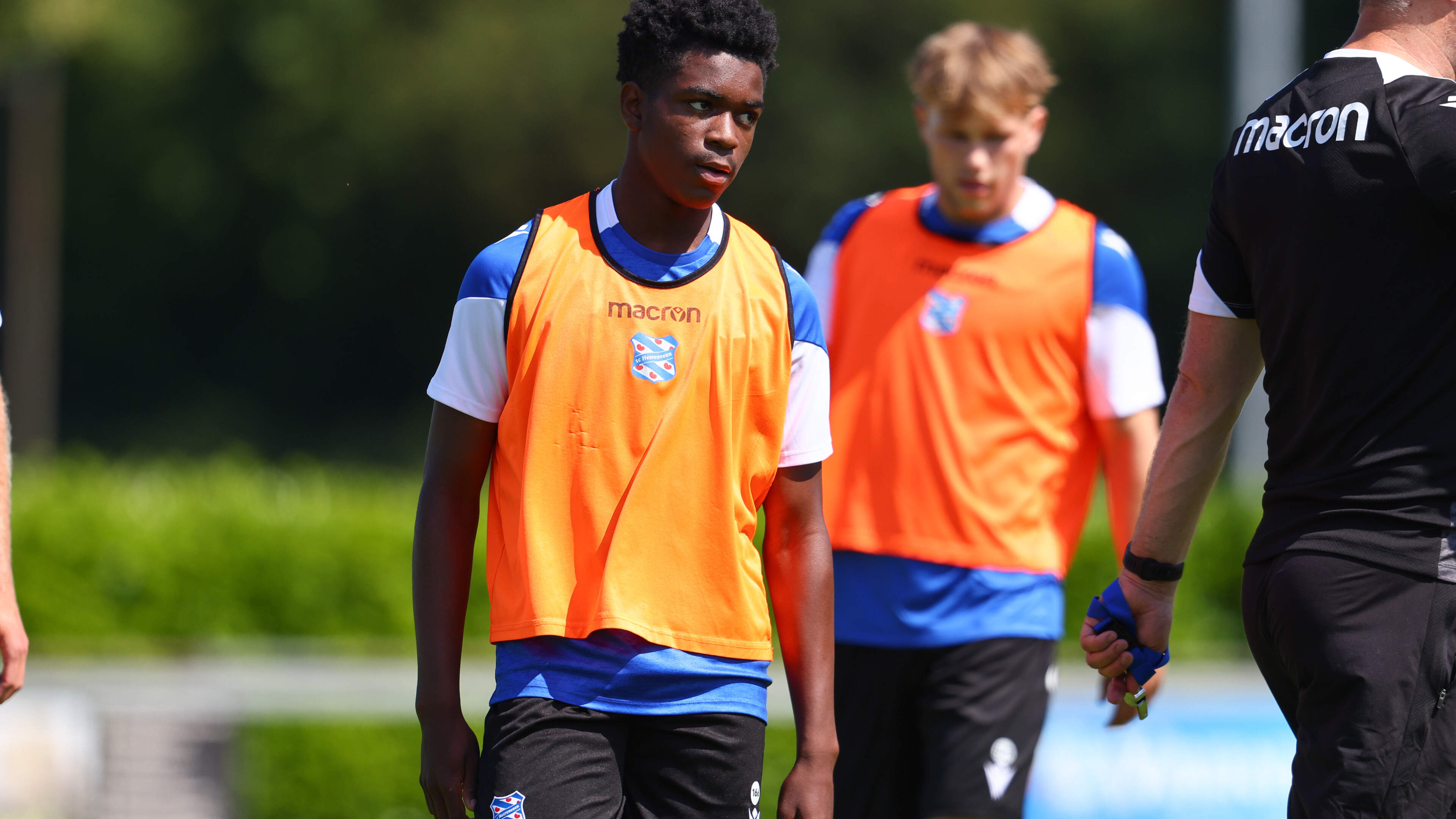 Zoon (17) van Ruben Schaken tekent tot zomer 2030 bij sc Heerenveen