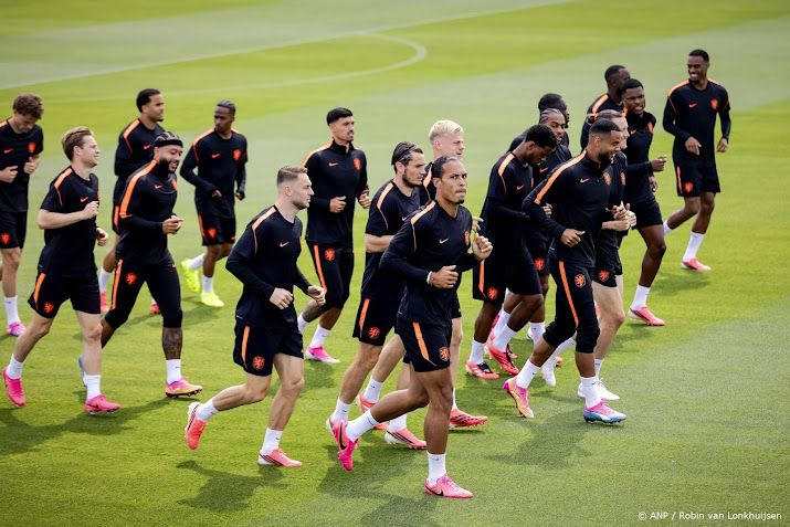 Oranje traint met Verbruggen en fit team voor WK-duel met Japan