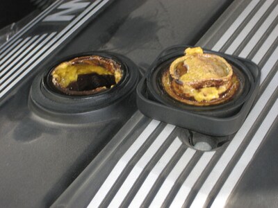 E10-benzine zorgt voor meer schadelijke ‘sludge’ in automotor: beste remedie is ook de goedkoopste