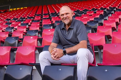 Op zijn eerste dag voelt Joseph Oosting zich direct thuis bij Go Ahead Eagles: ‘Ben een volksjongen’