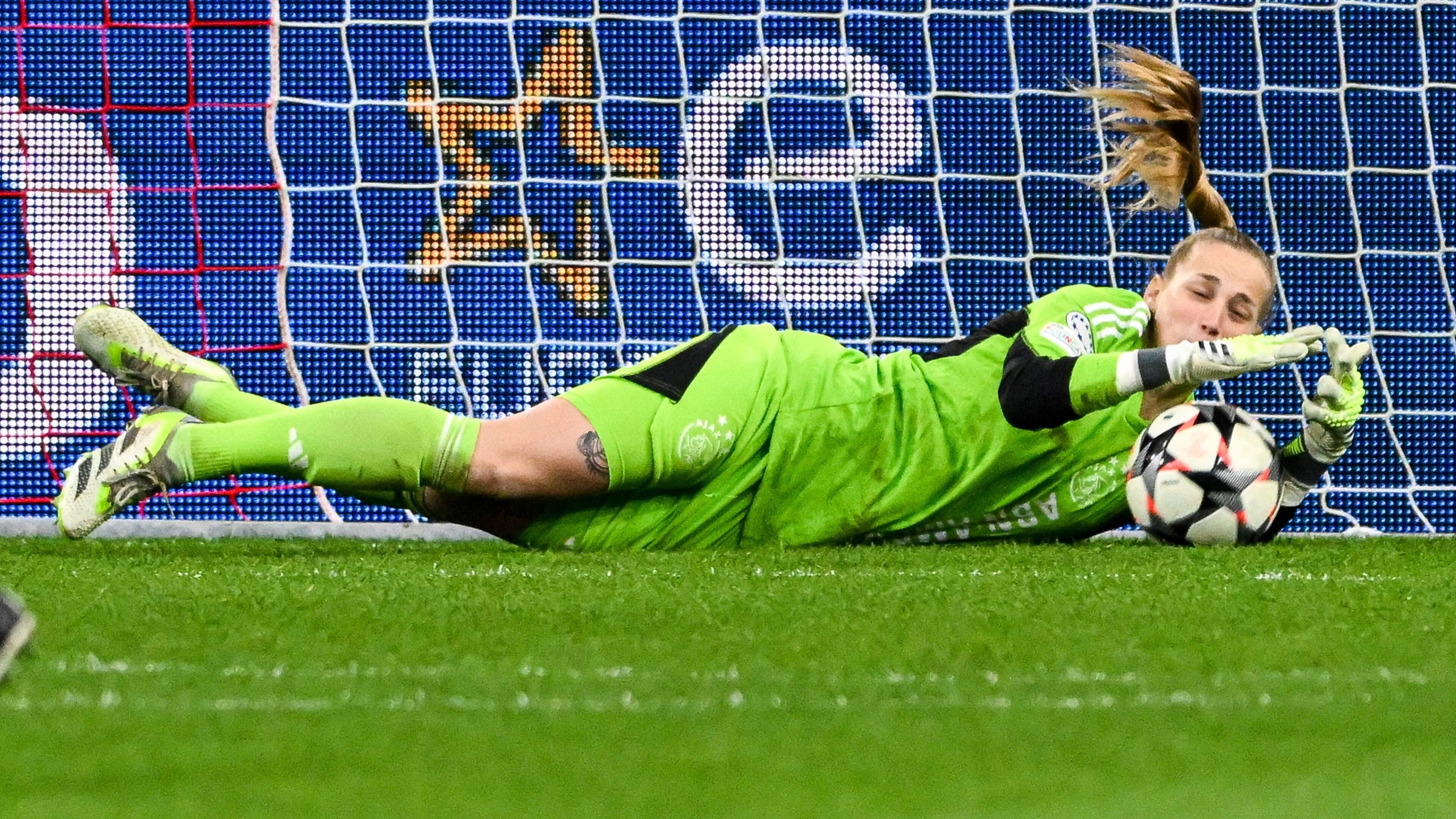 Keepster Van Eijk verruilt Ajax voor Bayern München