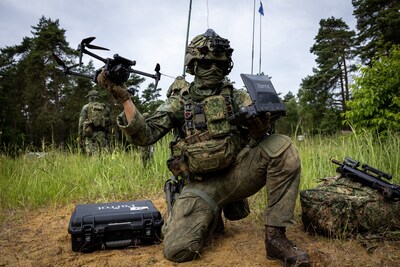 ‘Je wordt altijd gezien’: soldaten uit Oirschot vechten tijdens grote oefening in doodenge drone-oorlog bij Hamburg