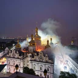 Doden bij aanvallen Rusland en Oekraïne, kathedraal Kyiv in brand