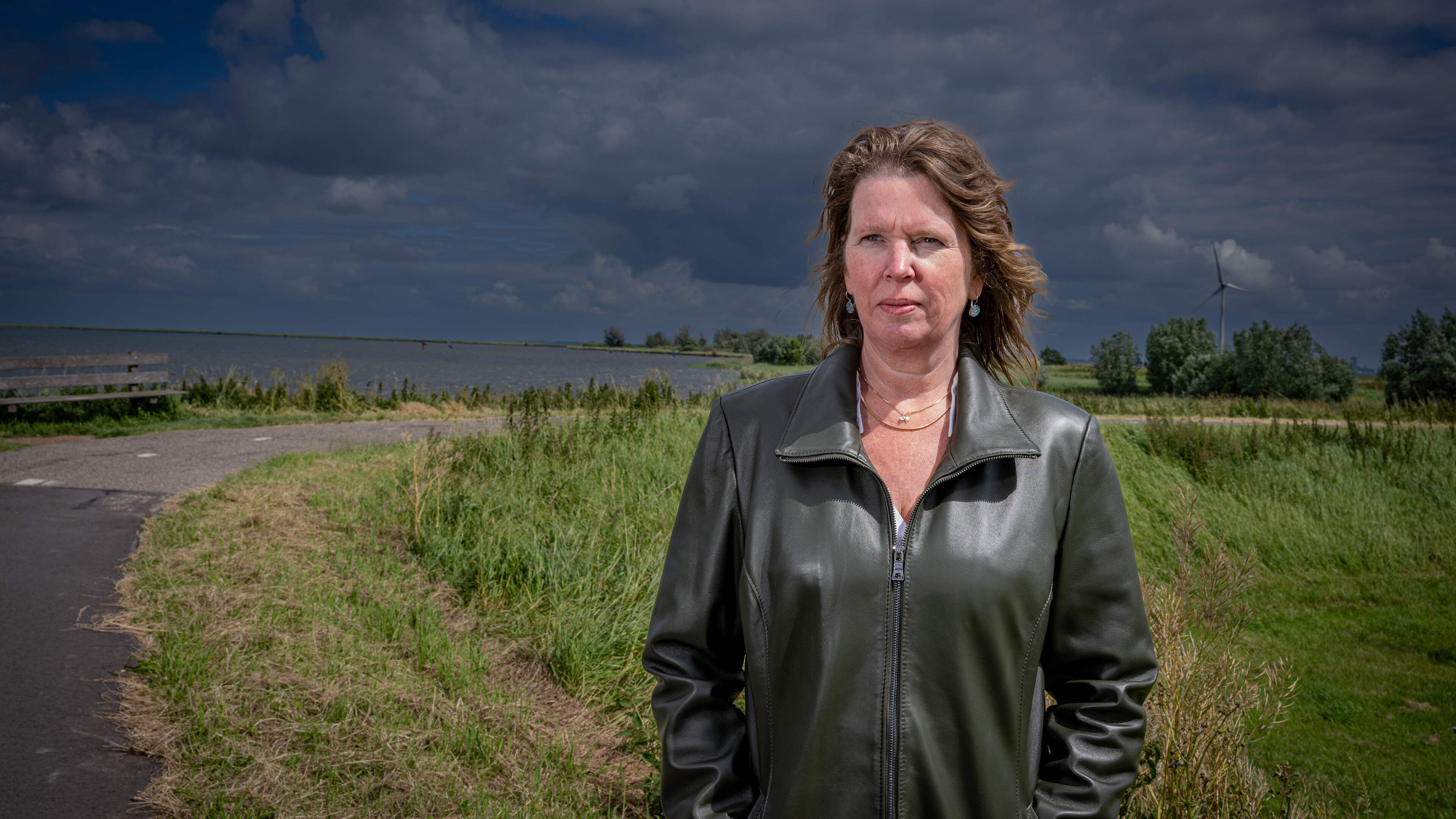 Vlak voor strafzaak keert moeder doodgereden Tamar (14) terug naar de dijk: ’Elke seconde heb ik verdriet’