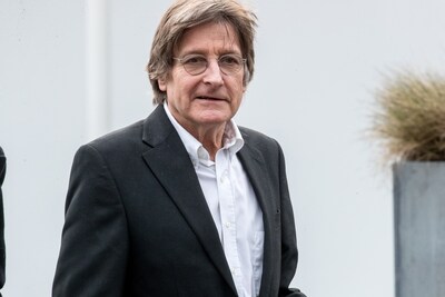 Tv-maker, kunstenaar en Ernie-stem Wim T. Schippers op 83-jarige leeftijd overleden