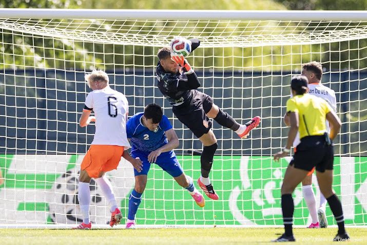Herstelde Verbruggen verdedigt doel van Oranje tegen Japan