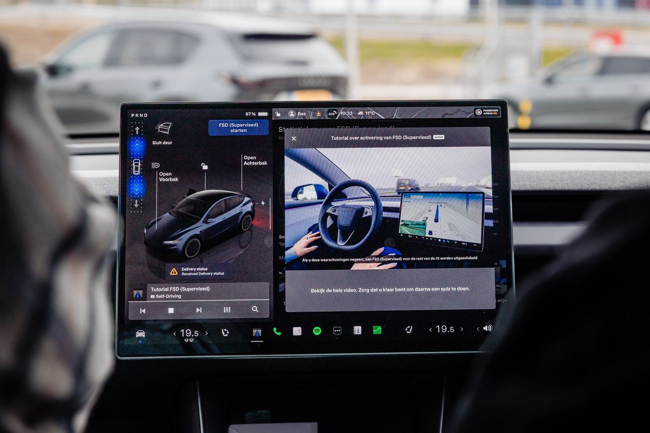 Na minister Karremans zegt ook de Rijksdienst voor Wegverkeer dat het niet misleid is door Tesla bij toelating zelfrijdende auto’s