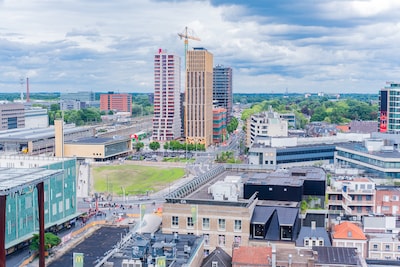 Vanaf het dak zie je het gebeuren: Knoop XL verandert het aanzicht van Eindhoven volledig