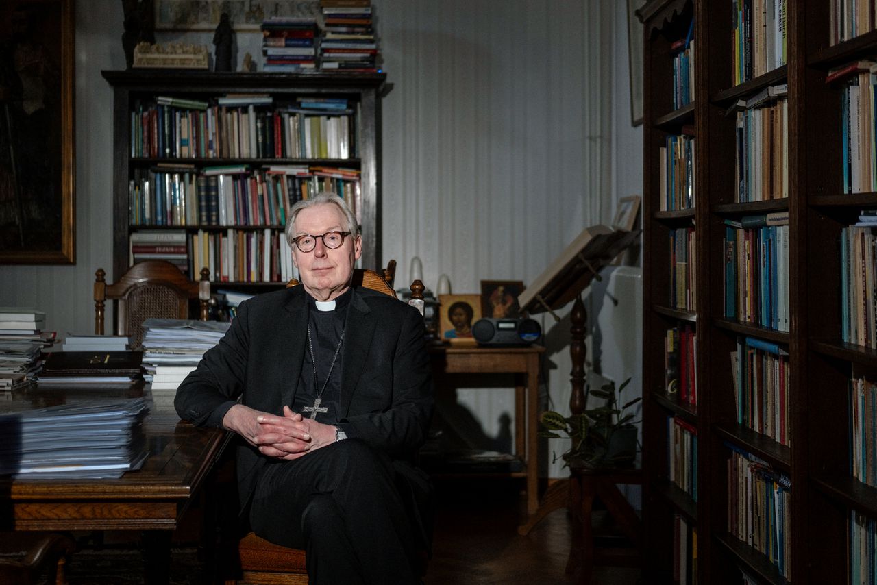 De katholieke kerk is ‘heel aards’, zegt bisschop Gerard de Korte die de oorlogsretoriek uit het Witte Huis hekelt