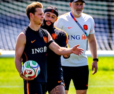 Bart Verbruggen op doel tegen Japan, ook Memphis Depay fit genoeg om te starten: ‘Dat ziet er goed uit’