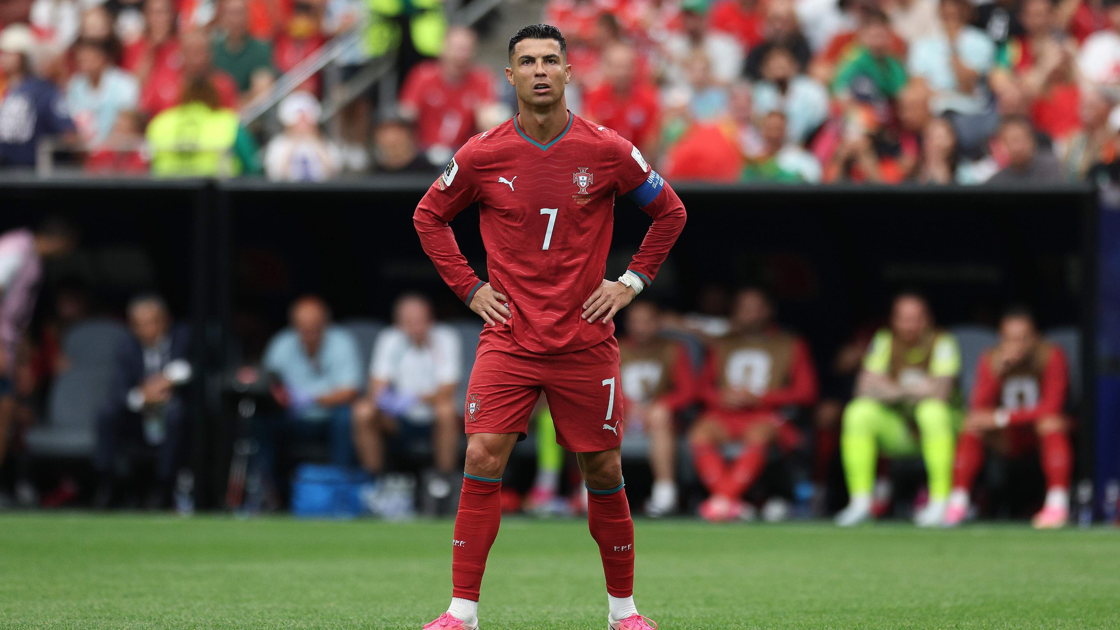 Cristiano Ronaldo wereldwijd uitgelachen na blamage op WK 2026: vergelijkingen met oud mannetje