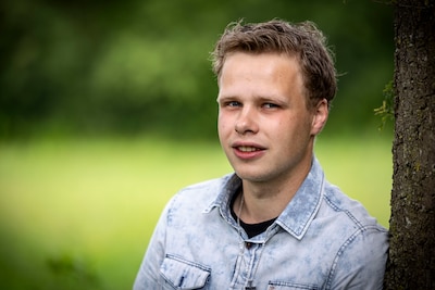 Jorn (24) stond op randje van de dood en geeft lotgenoten duidelijke boodschap mee: ‘Blijf vechten’