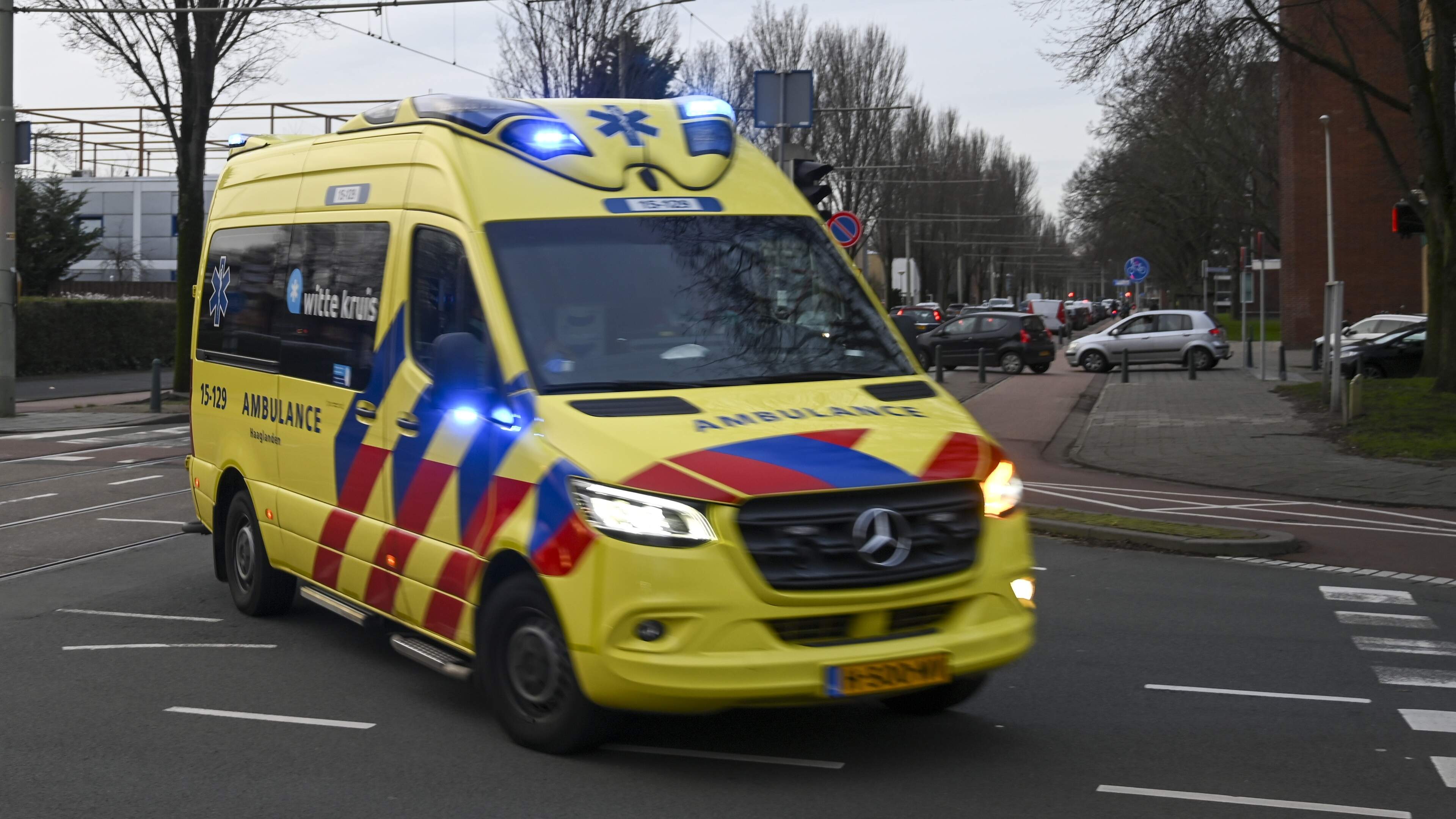 Kindje naar ziekenhuis na val van drie hoog in Dordrecht