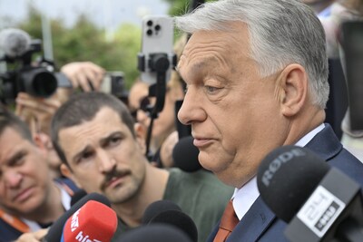 Orbán blijft partijleider Fidesz ondanks verkiezingsnederlaag