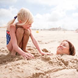 Fris weer maakt plaats voor hitte: ruim 30 graden én onweersbuien verwacht