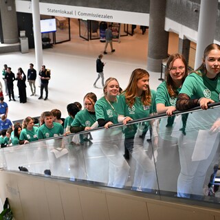 Opinie: Jongeren betalen de rekening voor onze keuzes