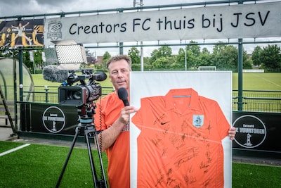 Edward van Cuilenborg was klaar met ‘ellebogenwereldje’ bij Studio Sport, nu heeft hij op YouTube 100 miljoen kijkers