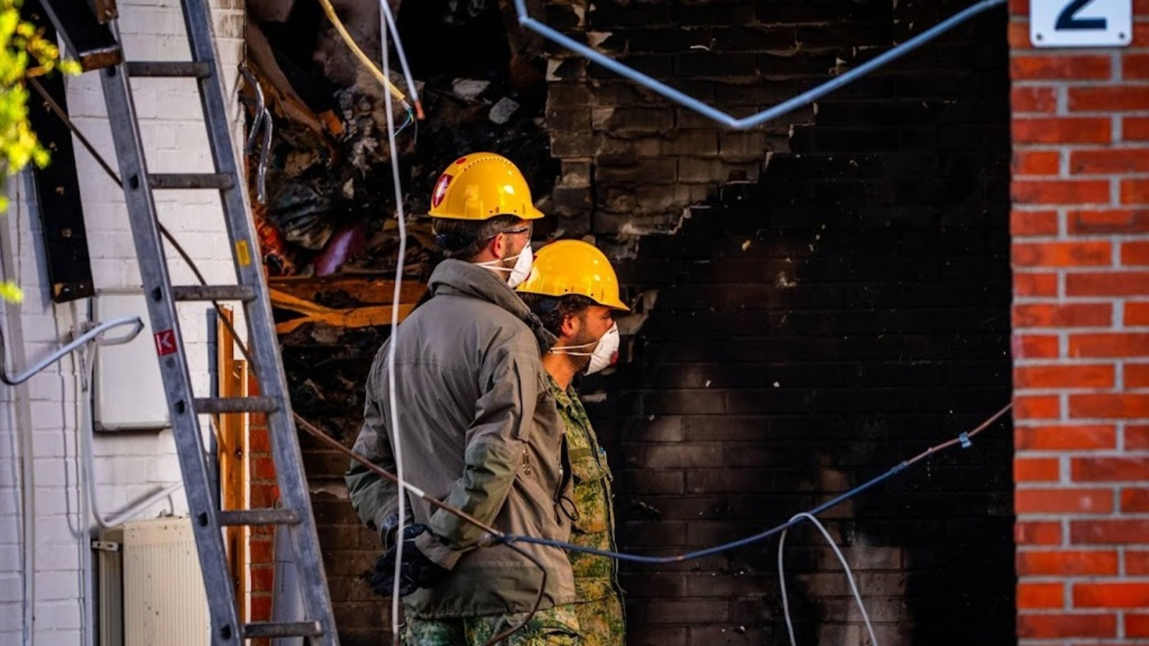 Zoeken naar slachtoffers onder puin Amsterdamse flat gestopt