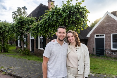 Britt (28) en Jarnick (29) waren niet op zoek naar een huis, totdat ze vielen voor deze monumentale boerderij