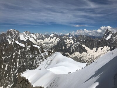 Binnen 24 uur zeven doden onder bergbeklimmers in de Alpen, meerdere ongelukken rond de Mont Blanc