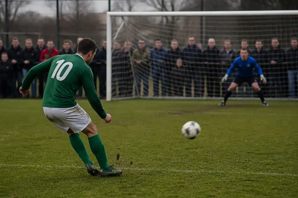 Amateurvoetbalseizoen eindigt met statistieken, comeback en controverse