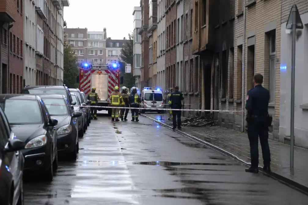 Man levensgevaarlijk gewond bij schietpartij in Anderlecht, later brand aan woning