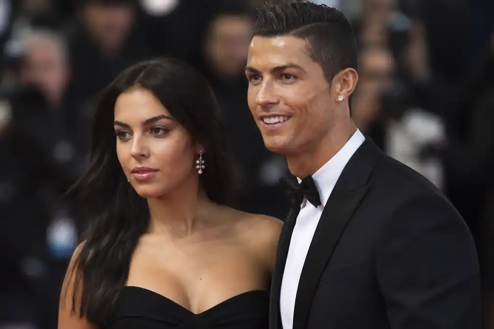 Georgina Rodriguez reageert op bodyshaming, dagen voor huwelijk met Ronaldo
