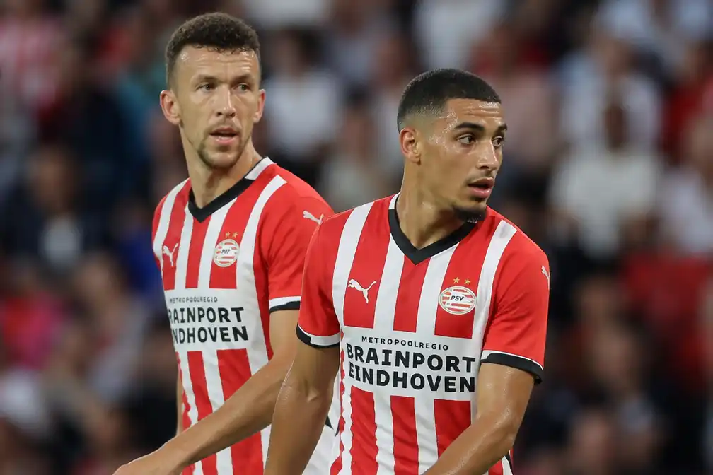 Rangers FC doet bod op PSV-aanvaller Driouech; Perisic heeft clausule voor Inter