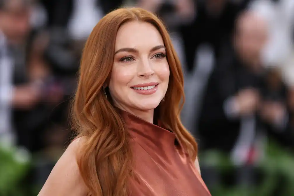 Lindsay Lohan heeft weer rood haar, fans juichen: 'De echte Lindsay is terug'