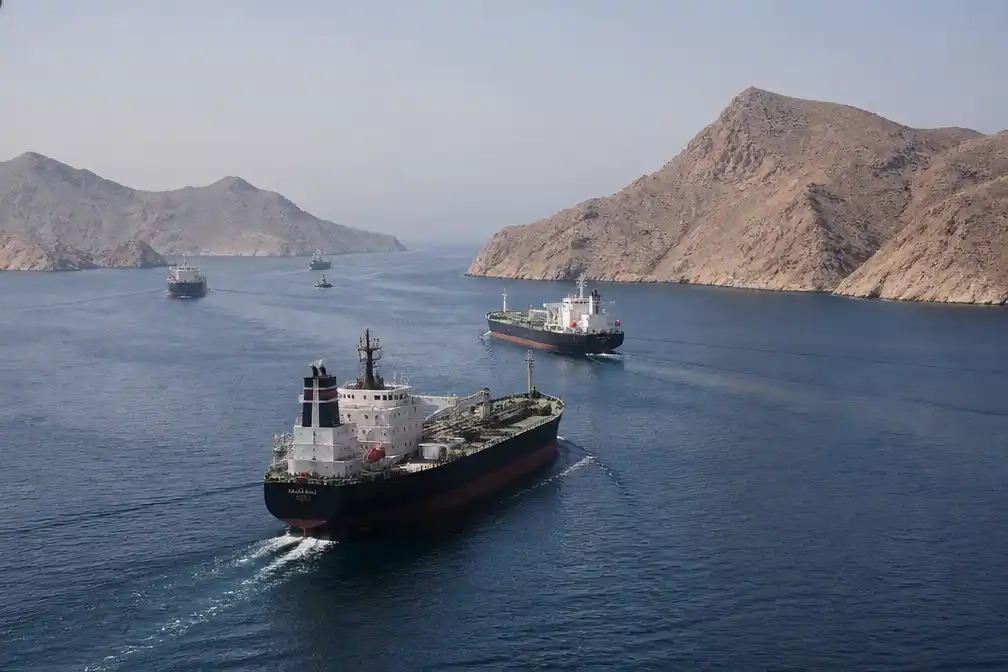 Iran en Oman melden akkoord over vaarroute Straat van Hormuz