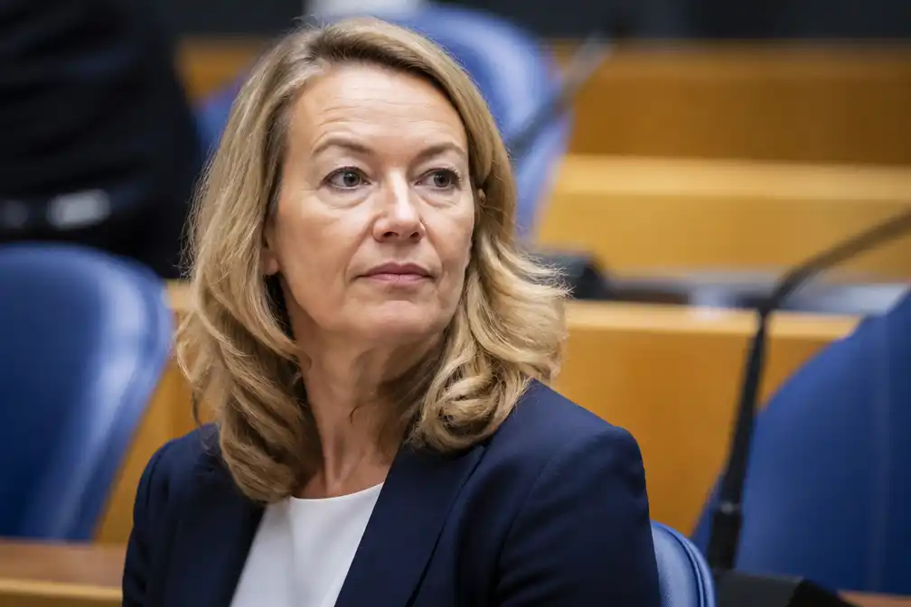 Oud-minister Paul verzweeg intrekken arbeidsmigratieplan tot na verkiezingen