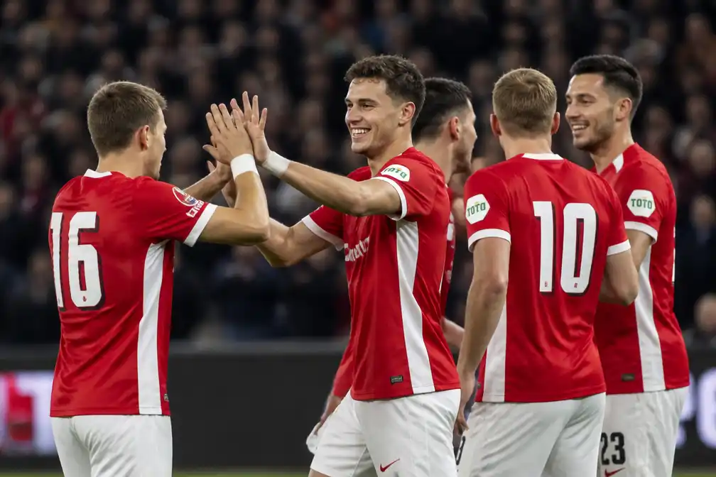 AZ opent eredivisieseizoen thuis tegen promovendus ADO Den Haag