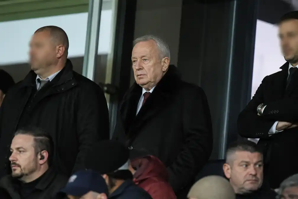 Sullivan aanwezig bij West Ham-bekerzege op Portsmouth ondanks advies weg te blijven
