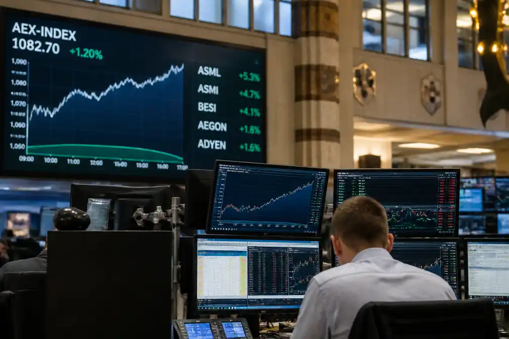AEX sluit op nieuw record van 1082,70 punten, chips stuwen