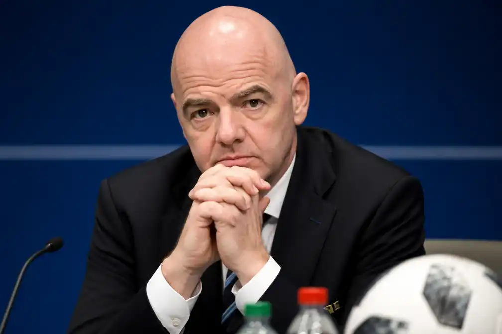 Drie voetbalbonden eisen vertrek van Fifa-president Infantino