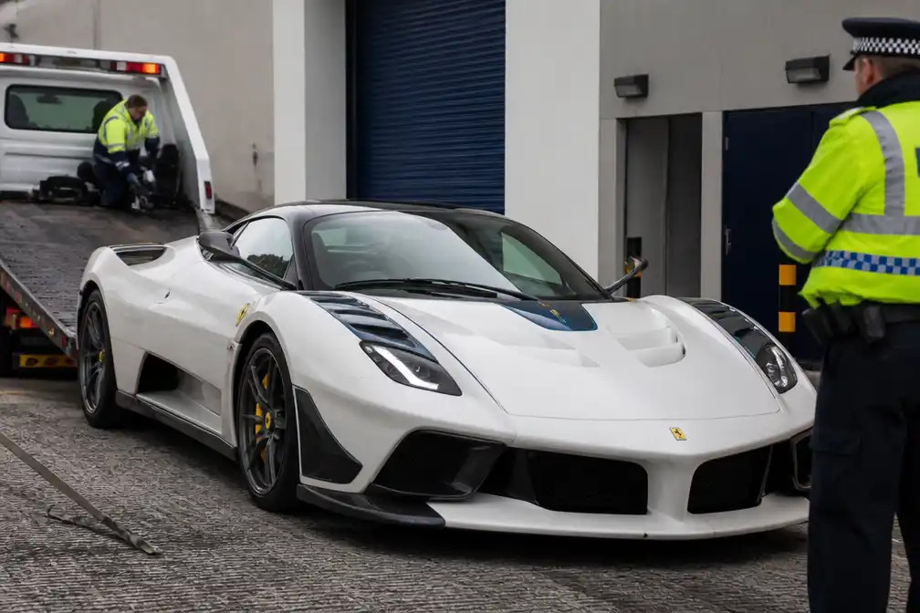 Londense politie neemt Ferrari van 4,2 miljoen euro in beslag
