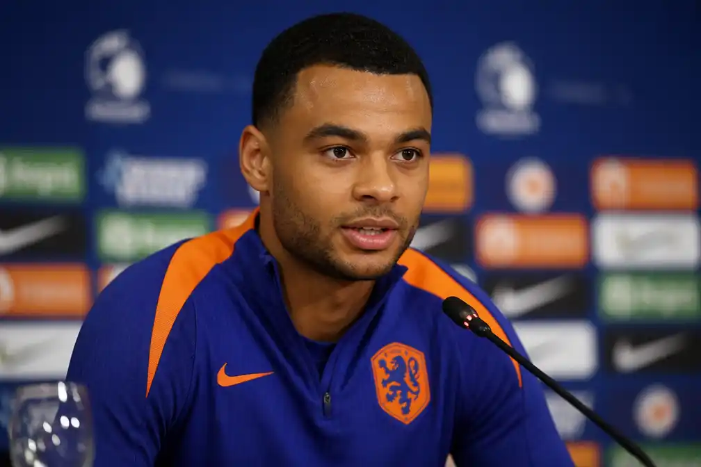 Gakpo: geloof verbindt Oranje, groep van 11-12 spelers bidt samen