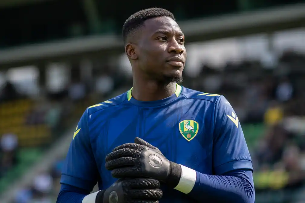 Doelman Nikiema verlengt contract bij ADO Den Haag tot 2030