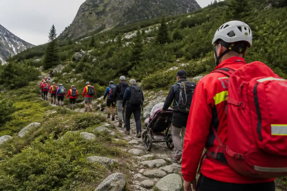 36 wandelaars gered in Oostenrijkse Alpen na afraken van pad