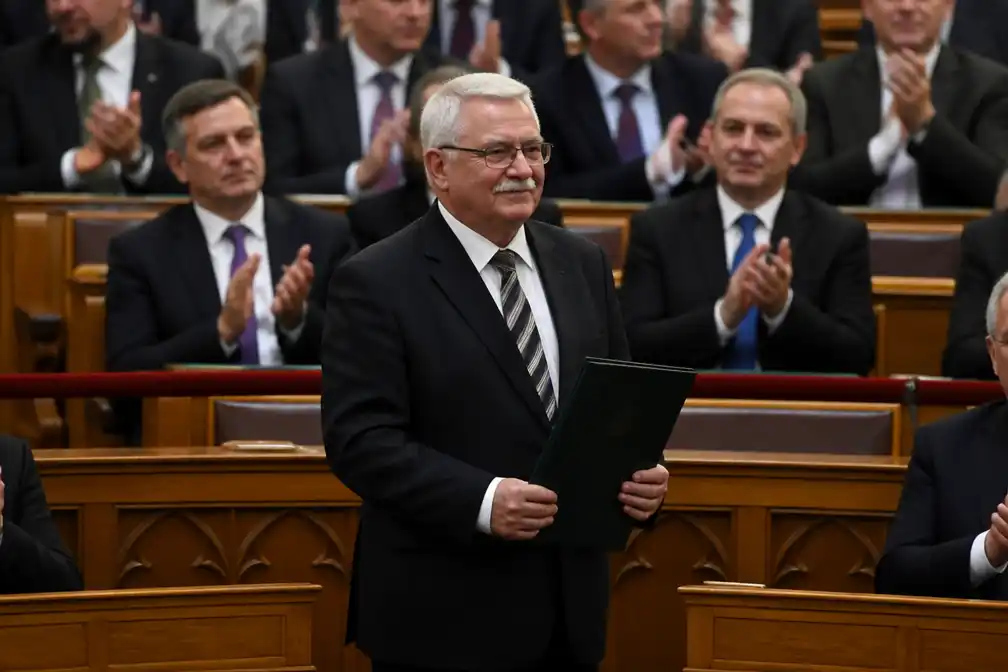 Hongaars parlement kiest oud-rechter én Orbán-criticus András Baka tot president
