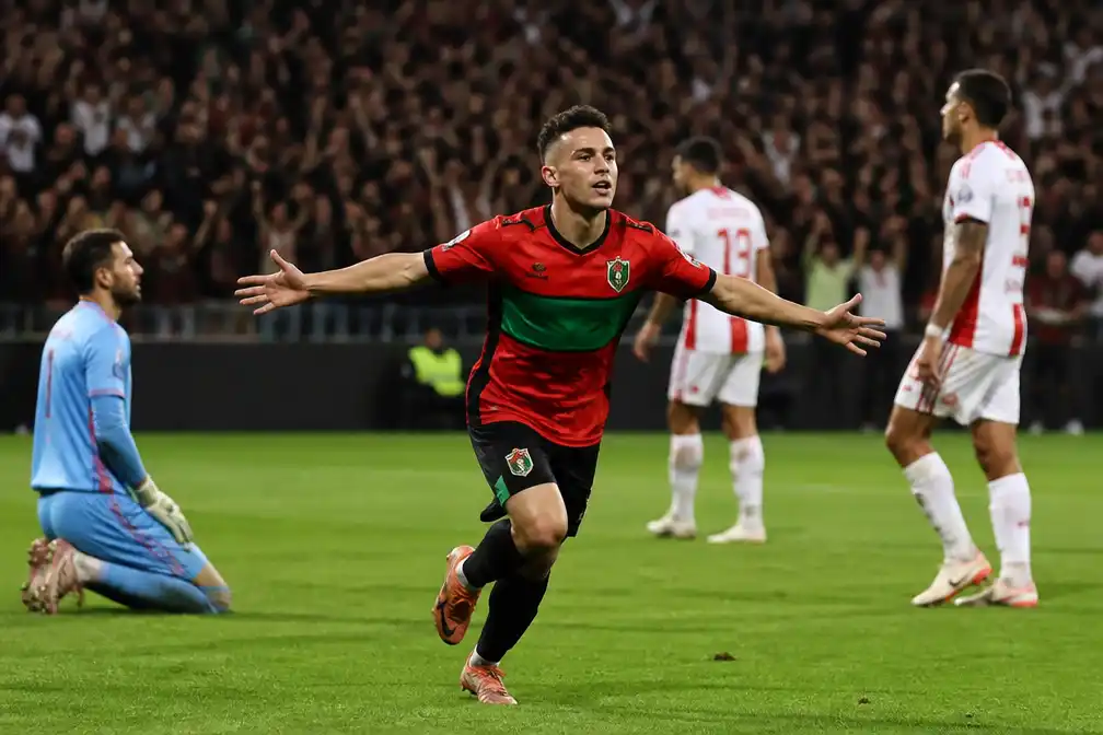 NEC schakelt Olympiacos uit na 2-1 zege in verlenging